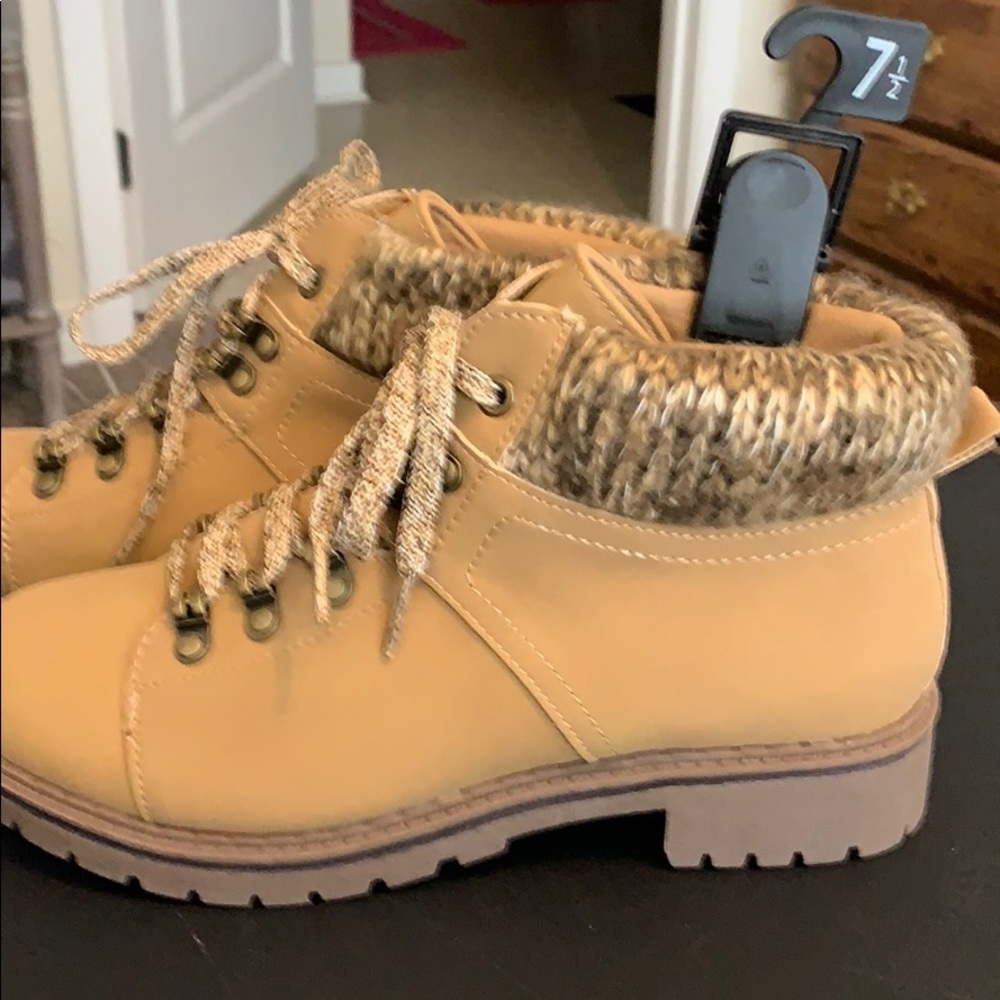 Women’s boots